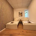160qm - 6 - Parkplatz - Zentrum - Mallibase Hannover