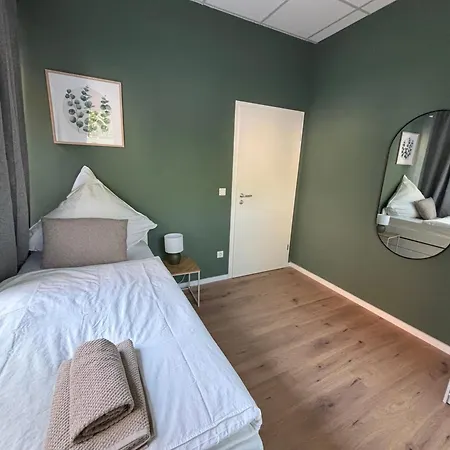 Апартаменты 160qm - 6 - Parkplatz - Zentrum - Mallibase *