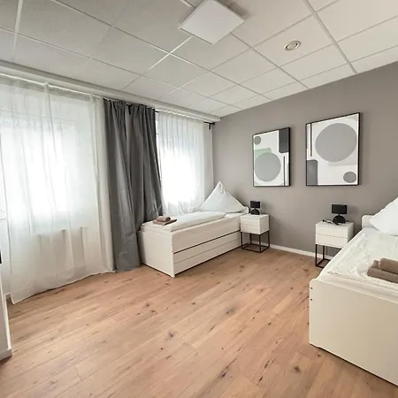 160qm - 6 - Parkplatz - Zentrum - Mallibase *