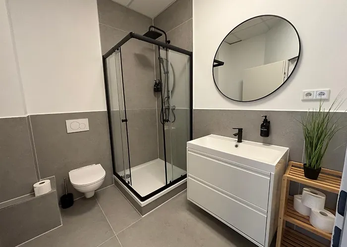 160qm - 6 - Parkplatz - Zentrum - Mallibase Apartment Hannover