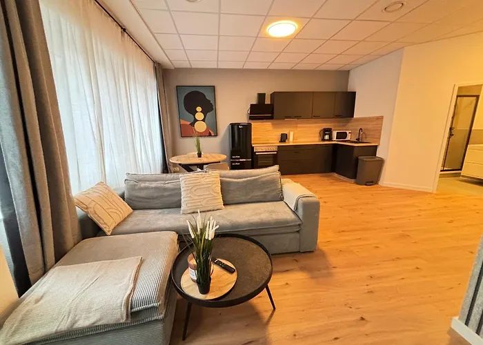160qm - 6 - Parkplatz - Zentrum - Mallibase Apartment *
